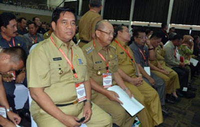 Pj Bupati Bengkalis Hadiri Rakornas Pemantapan Pilkada Serentak 2015