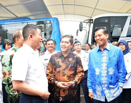 Pemerintah Kota Pekanbaru Terima Hibah 50 Bus TMP dari Pusat