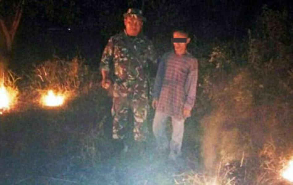 Bakar Lahan Seluas 8 Ha, Danramil 07 Air Tiris Bekuk Pelaku