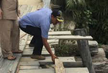 Jalan dan Jembatan Jadi Perhatian Serius Reses Ketua DPRD Rohul