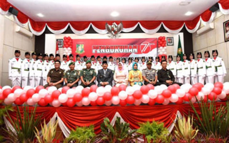 Kukuhkan Paskibra Kampar, Bupati: Kalian Semua Adalah Putera-Puteri Terbaik Kampar