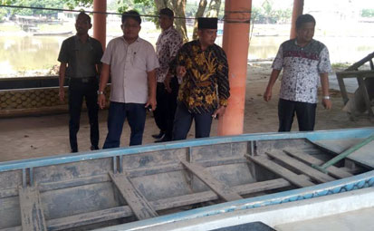 Kunjungi Desa Buluh Cina, Khairuddin Siregar Prihatin Lomba Perahu Naga Tak Digelar Lagi