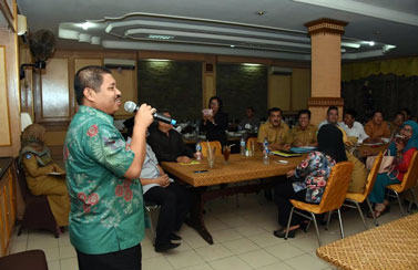 Bupati Amril Mukminin Silaturahmi dengan Pengawas dan Guru Agama di Duri