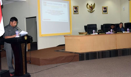 Bupati Kampar Sampaikan LKPj AMJ 2011-2016