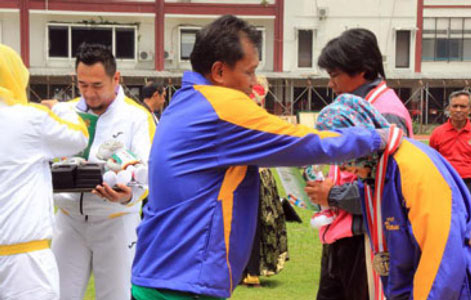Atlet Panahan Riau Etika Susilowati Sabet 3 Medali Emas 1 Perunggu