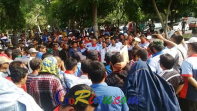Tenaga Kerja Asing Dilarang Jadi Buruh Kasar di Riau