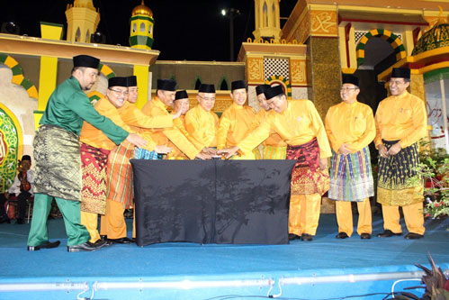 Gubri Arsyadjuliandi Rachman Buka MTQ Ke- XXXV Tingkat Prov Riau