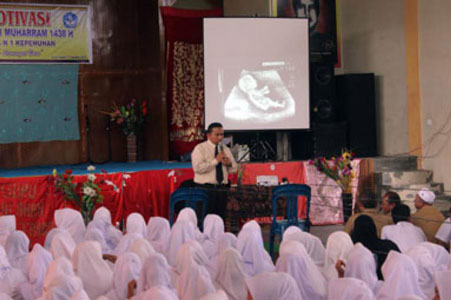SMAN 1 Kepenuhan Taja Kegiatan Rohis di Gedung Pertemuan Kota Tengah