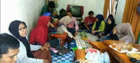 Terkejut.....Maridarwati Diberhentikan Sepihak oleh Yayasan PLKMD Desa Bokor