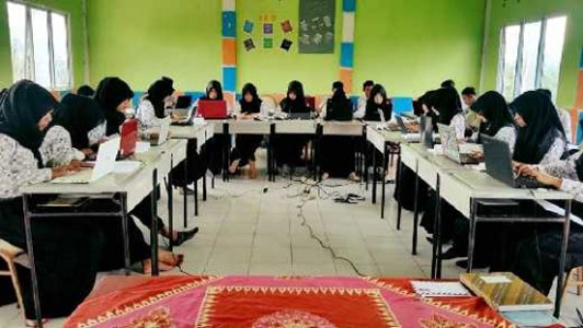 Jaringan Internet di Tembilahan Masih 2G, Input Data Pendidikan Pukul 02.00 Wib