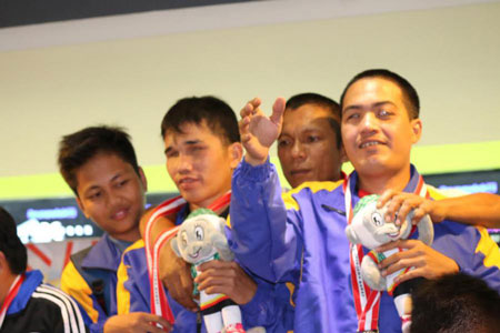 Duet Pebowling Tunanetra Riau, Herbin Nainggolan dan Ishar Simanjuntak Dulang Medali Emas