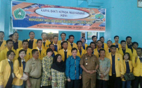 Puluhan Mahasiswa Hukum Unilak Pekanbaru Gelar Seminar Tentang UU Desa