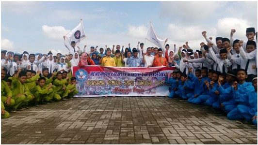 SMPS Tunggal Lestari Gelar Upacara Sumpah Pemuda Ke-88