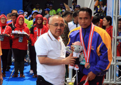 Kehadiran Gubri Pecahkan Rekor Peparnas Renang