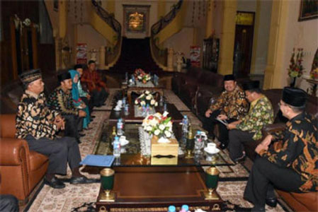 Bupati Amril Bersilaturahmi Dengan Pengurus Baznas Kabupaten Bengkalis yang Baru