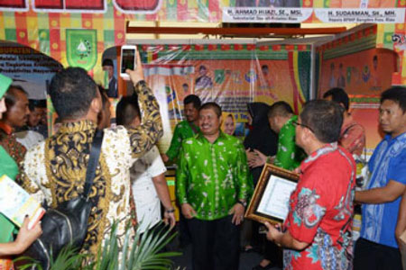 Bupati Amril Hadiri Pembukaan Gelar Teknologi Tepat Guna di NTB