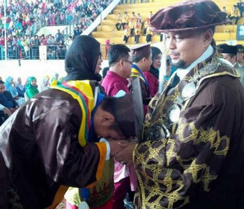 Indra Adnan :Mereka Inilah yang Memotivasi Saya Pertahankan Unisi