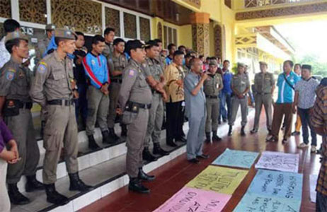 Syafruddin Didemo AMPKP, Sebut 80 persen Pembangunan Sekolah di Pelalawan Dari Kampar