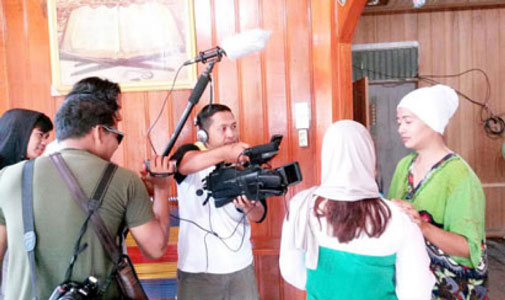 Film ‘Dendam Cinta’ Sutradara Parlindungan Goes to Campus