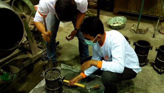 Mahasiswa Unsyiah Buat Beton dari Limbah Sawit