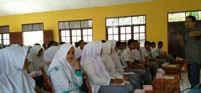 Ratusan Pelajar Ikut Pelatihan Jurnalis Pemula di SMAN 1 Jambo Aye