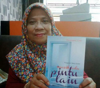 Kegalauan Kepala Sekolah SMU di Dayun, yang Dituangkan dalam Buku Bertajuk "Masih Ada Pintu Lain"