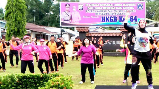 Bhayangkari Cab Kampar Adakan Lomba Masak Nasi Goreng dan Joget Maumer