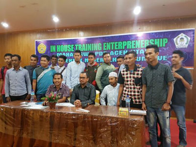 40 Mahasiswa Politeknik Negeri Lhokseumawe Gelar Pelatihan Kewiraswastaan