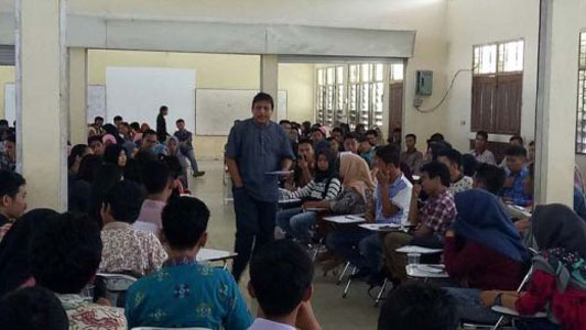 Ratusan Mahasiswa UR Ikuti Acara Character Building