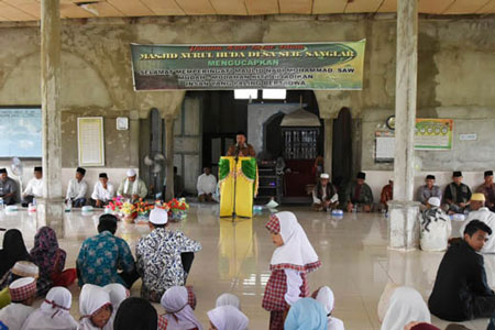 Rosman Malomo Hadiri Peringatan Maulid Nabi Muhammad SAW di Seberang Sanglar, Reteh