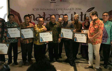 Dinilai Berhasil Bina UMKM, Pemkab Pelalawan Terima Penghargaan Natamukti Pranata
