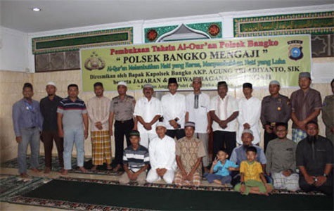 Cara Kapolsek Bangko Mengakrabkan Personil dengan Al Quran