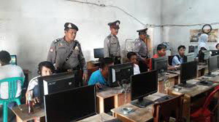 Sabhara Polres Kampar Razia Warnet