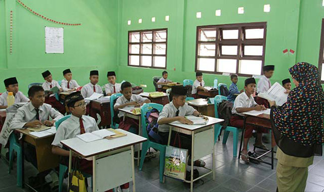Biaya Sekolah Tinggi dan Maraknya DBD