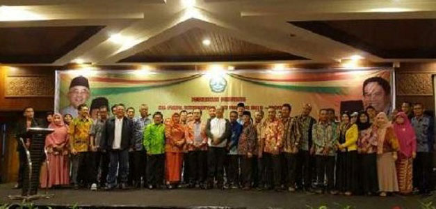 Yulisman Jabat Ketua IKA FMIPA Unri 2016-2020