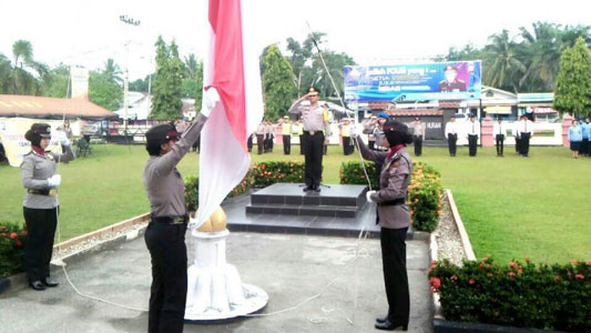 Polres Kampar Adakan Upacara Peringatan Hari Ibu Ke 88 Tahun 2016