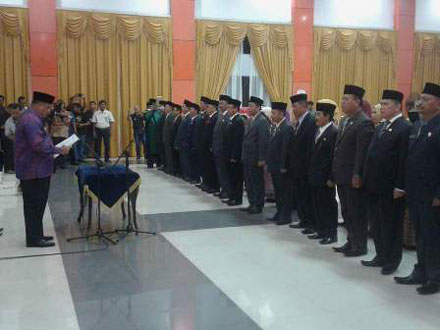 Sambut Tahun Baru Bupati Yopi Nonjobkan 7 Pejabat Inhu