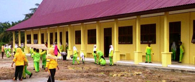 Siswa SMP 07 Mandau Tempati Gedung Baru