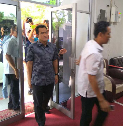 Tiba di Kejati,Ketua DPRD Bengkalis Dikawal Penyidik Polda Riau