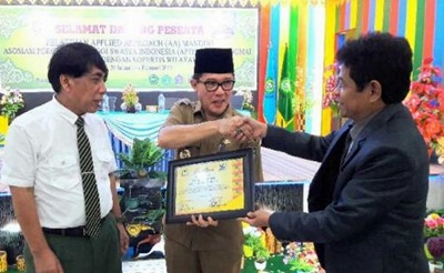 Walikota Dumai Minta Dosen Harus Memiliki Standar dalam Mengajar