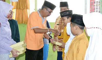 Alumni SDN 008 Angkatan 79, Santuni Anak Yatim