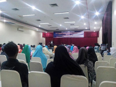 Aziz Zainal Galang Massa Konstituen di Hotel Mona