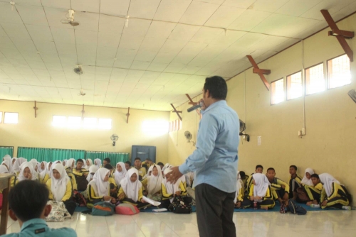 IPMRS Pekanbaru Sosialisasikan Perguruan Tinggi ke Siswa SMAN 1 Rengat