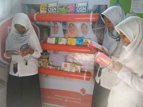 SMP Juara Pekanbaru Launching Program Pojok Baca