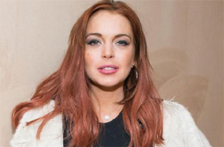 Lindsay Lohan Alami Perlakuan Buruk Usai Fotonya Memegang Alquran Beredar