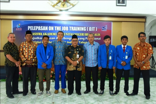 Lepas 103 Mahasiswa AKN Bengkalis On Job Training, Ini Pesan Asisten Administrasi