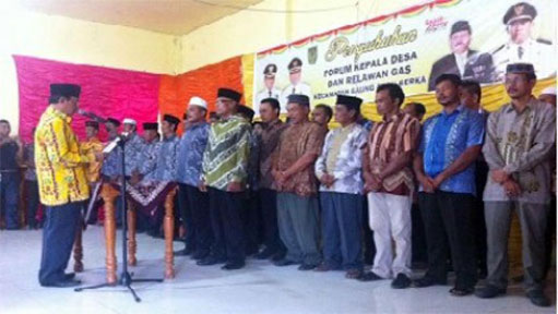 Bupati Wardan Kukuhkan Forum Kades Dan Relawan Kecamatan Gaung Anak Serka