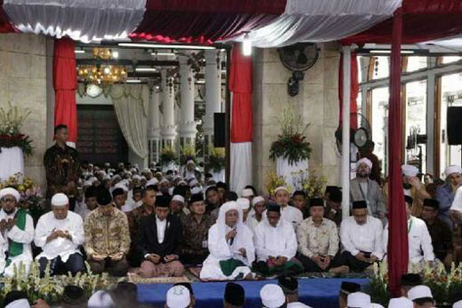 Habib Luthfi Bin Yahya Bacakan Tawasul,Ajak Berdoa untuk Keutuhan Bangsa dan Negara