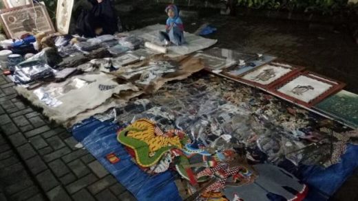 Kisah Widjiyanto dan Aisyah, Cari Untung Jual Wayang Kulit di Markas Dakwah PKS