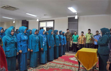 Hj Zulaikhah Wardan Lantik Sejumlah Ketua TP PKK Kecamatan